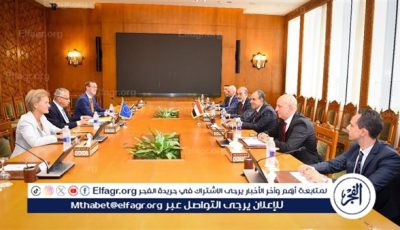 وزير الخارجية يستقبل المفوض الأوروبي للشراكات الدولية
