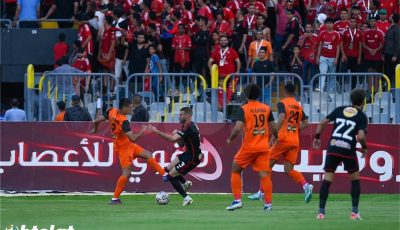 بدلاء الأهلي أمام فاركو في الدوري المصري.. الشحات يجاور أفشة ومعلول