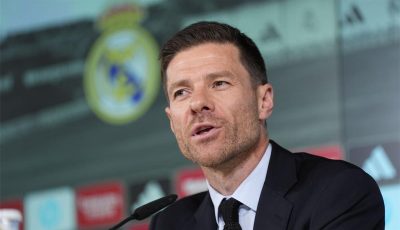 تشابي ألونسو يهدد بقاء لاعب ريال مدريد.. ومفاوضات لضم بديله