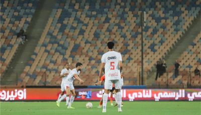 دونجا يتعرض لإصابة في مباراة الزمالك وفاركو.. ويتوجه للمستشفى