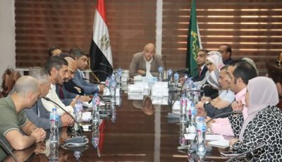 محافظ القليوبية يبحث الاستفادة من كورنيش النيل ببنها
