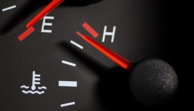 محرك السيارة يحترق؟ 5 أسباب رئيسية وراء ارتفاع حرارته!