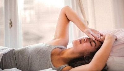 لن تفعلها بعد اليوم: عادة صباحية بسيطة لكنها قاتلة للأعصاب وتجلب الخمول المزمن.. انتبه!