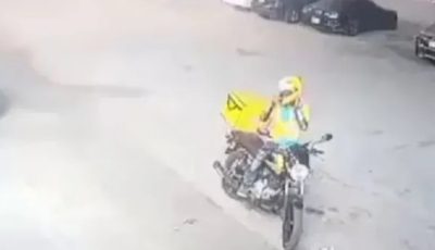 اعتداء صادم على عامل توصيل: القبض على متهمين يمنيين وسعوديين في واقعة سرقة