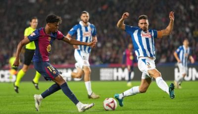 برشلونة يقرر التحرك للتعاقد مع حارس إسبانيول