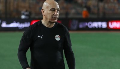 حسام حسن مدرب مصر يعفو عن “الهداف” إمام عاشور بعد الاعتذار