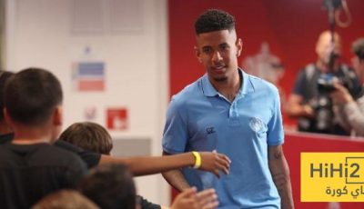 مانشستر سيتي يصل ويمبلي قبل لقاء كريستال بالاس