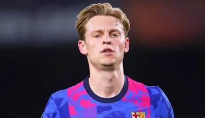 مدى تفاؤل برشلونة بشأن بقاء دي يونغ