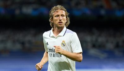 ميلان يحدد موعد خضوع مودريتش للفحص الطبي