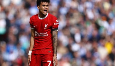 ليفربول يواصل تعنته مع برشلونة بعرقلة مفاوضة لويس دياز