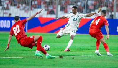 المنتخب السعودي يتمسك بحلم التأهل للمونديال بثنائية في البحرين