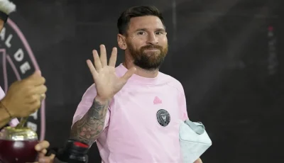 هل سيلعب ميسي في كأس العالم 2026؟ رد رونالدو.