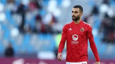 عمرو السولية يحتفل بعيد ميلاد عبدالله السعيد الأربعين.. صور
