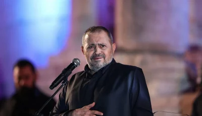 جورج وسوف يتعرض لموقف حرج واندلاع حريق على المسرح