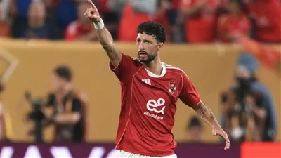 وسام أبو علي يتحدى الأهلي ويعيد المطالبة بالانتقال خلال لقائه مع يوسف (خاص)