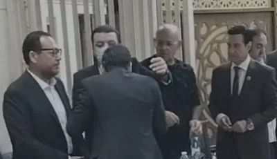 تقبيل الأيدي بين القبول العالمي والإهانة لـ “سعد الصغير”