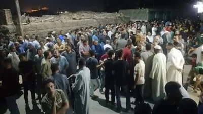 أهالي أبو حماد يودعون ثلاثة شباب توفوا في حادث مؤسف.
