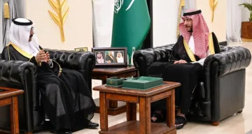 الأمير سعود بن نهار يستعرض الأنشطة السياحية الصيفية