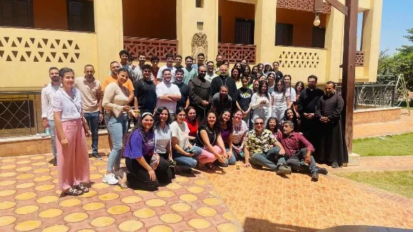 الأنبا توماس يشارك في مؤتمر دار القديس جيروم لشباب إيبارشية المنيا