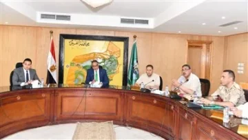 محافظ الفيوم يؤكد على تعزيز الاستعدادات والجاهزية لمراكز الاقتراع