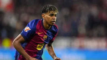 برشلونة يُبلغ عن تمديد عقد يامال ومنحه الرقم 10