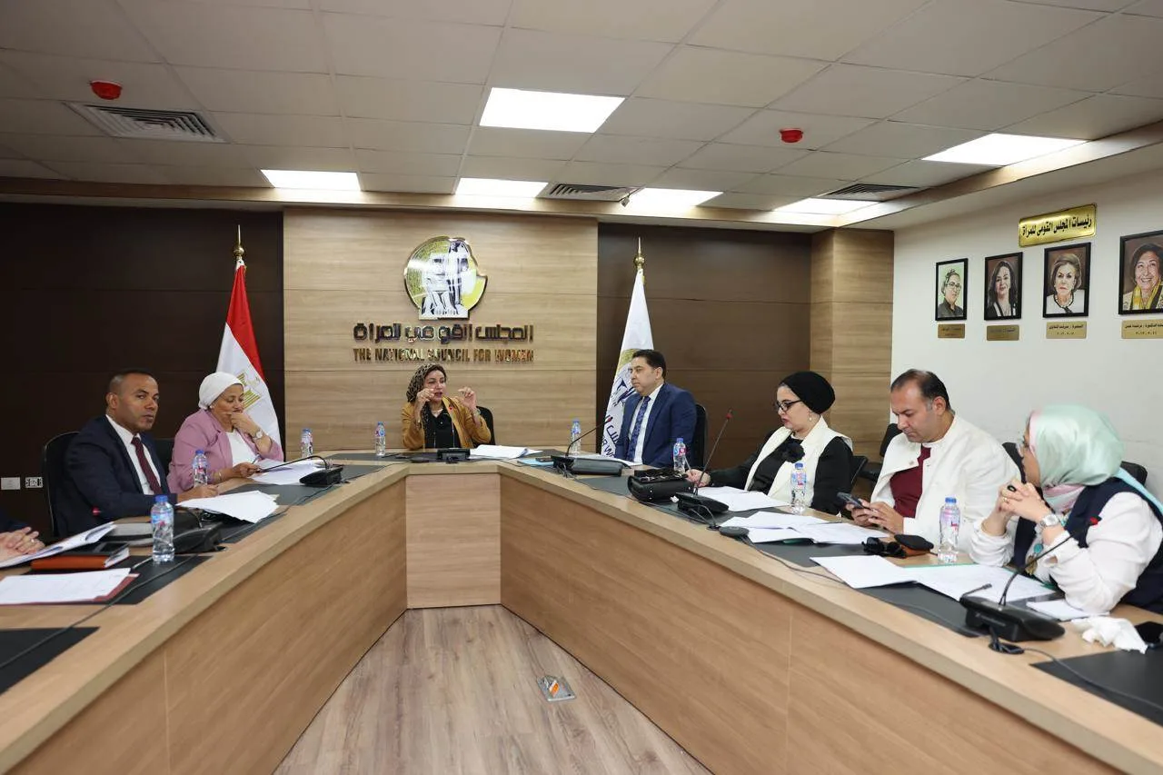 لجنة المحافظات في “المجلس القومي للمرأة” تعقد اجتماعها الدوري وتستعرض استراتيجيتها للعمل.