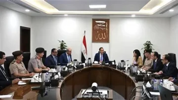 رئيس الوزراء يراقب خطوات تنفيذ مشروع «مبنى 4» في مطار القاهرة الدولي