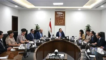 رئيس الوزراء يراقب خطوات تنفيذ مشروع “مبنى 4” في مطار القاهرة الدولي