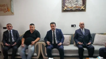 السوداني يلتقي بأسرة أحد ضحايا حريق الكوت
