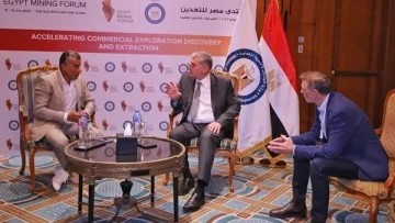 وزير البترول يجتمع برئيس شركة “كابيتال دريلينج” لمناقشة سبل التعاون وتوسيع أنشطة الشركة.