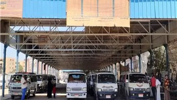 سائقو السرفيس يعبرون عن شكاواهم.. ومحافظة البحيرة تتعهد باتخاذ إجراءات صارمة ضد المخالفات