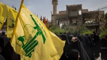حزب الله لن يشارك في صراع جديد وسيسلم سلاحه للجيش اللبناني.