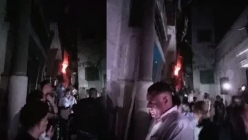استدعاء خبراء الأدلة الجنائية لفحص موقع حريق في شقة بالمعادي