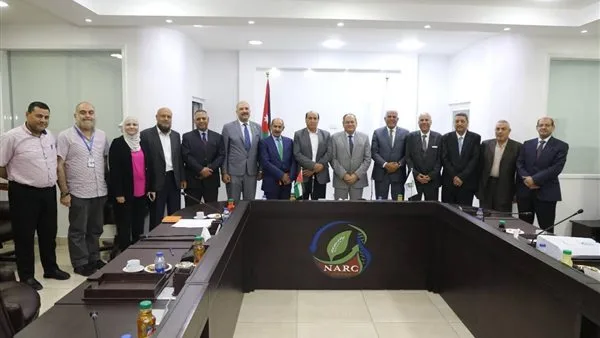 وفد زراعي مصري رفيع المستوى يزور “مركز البحوث الزراعية” في الأردن ويستعرض المشاريع البحثية الحالية
