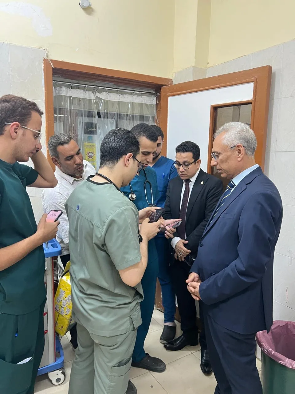 رئيس جامعة المنيا يقوم بزيارة غير مرتبة لمستشفى القلب والصدر الجامعي