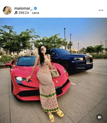 بجانب السيارة الحمراء.. مي عمر تتألق في أحدث إطلالة لها