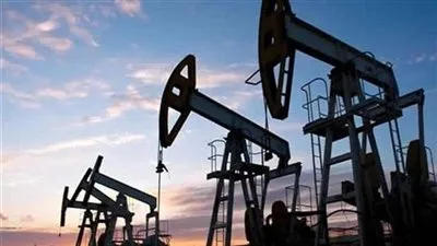انخفاض أسعار النفط بنسبة 1.17% خلال الأسبوع رغم المكاسب اليومية بسبب الاضطرابات في كردستان وتراجع المخزونات الأمريكية.