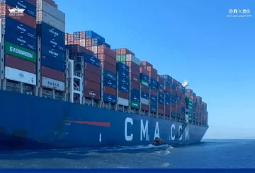 قناة السويس تستقبل عبور سفينة الحاويات CMA CGM ZEPHYR في قافلة الجنوب