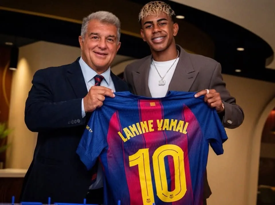 برشلونة يعلن منح الرقم 10 لـ “لامين يامال”