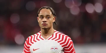 بعد الاجتماع مع برشلونة .. تشافي سيمونز يحسم وجهته المقبلة!