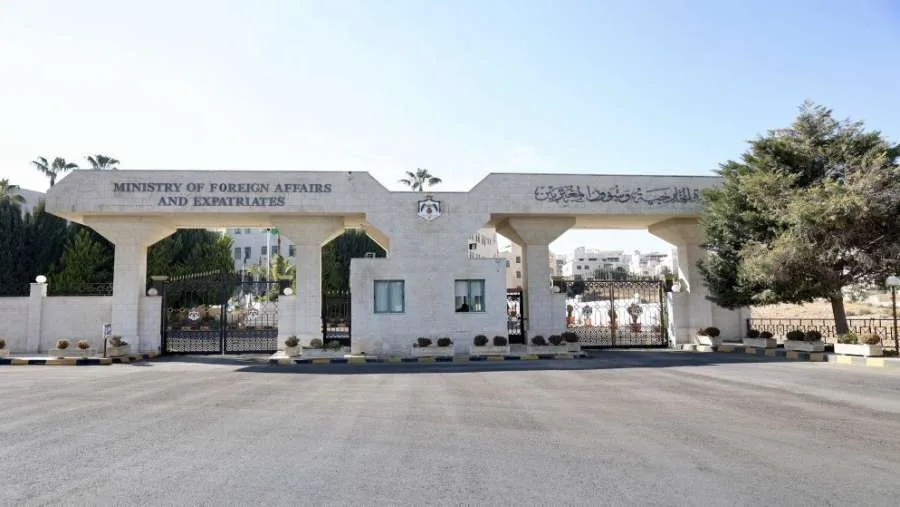الأردن يندد بشدة بالقصف الإسرائيلي على كنيسة دير اللاتين في غزة