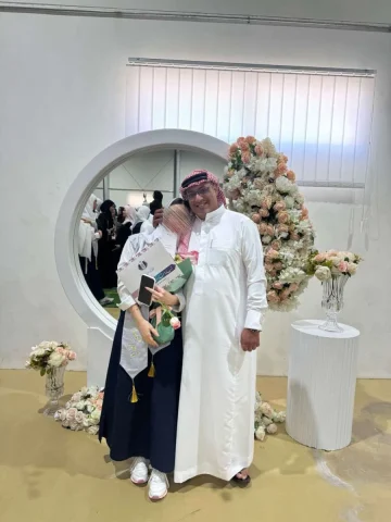 أحمد النجار يقدم التهاني لابنته ديما