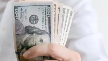 سعر الدولار أمام الجنيه المصري اليوم الجمعة بعد الهبوط الأخير