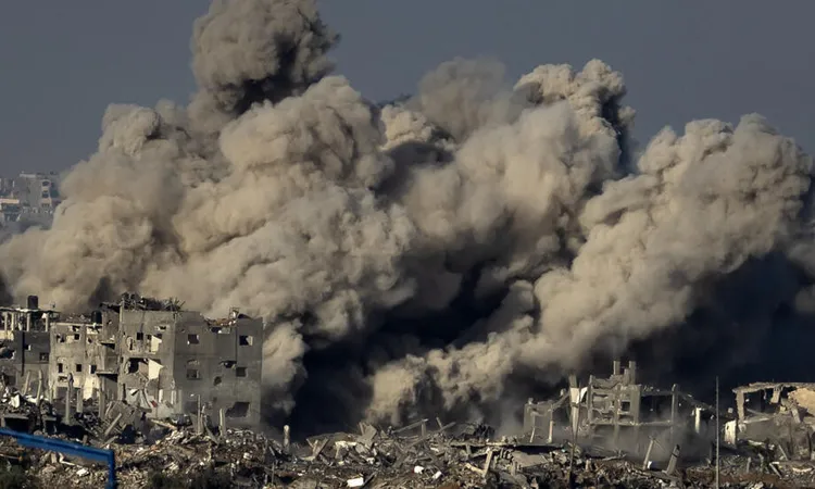 33 شهيدًا في غزة نتيجة استمرار القصف الإسرائيلي العنيف