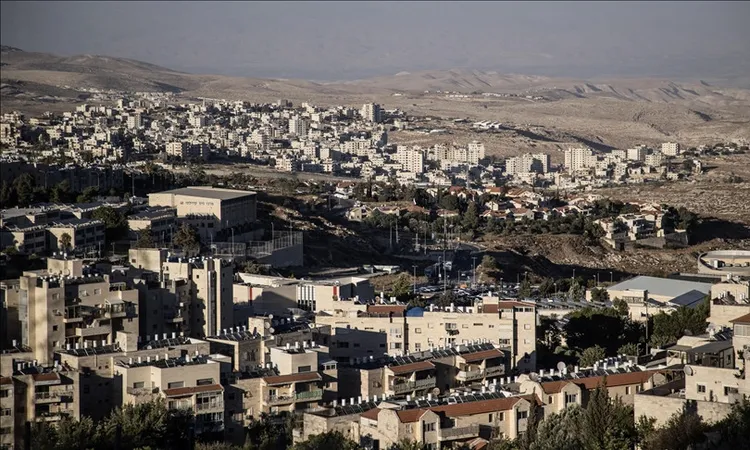 إسرائيل تدرس حقًا إمكانية ضم أجزاء من الضفة الغربية وفقًا لمصدر “أكسيوس”