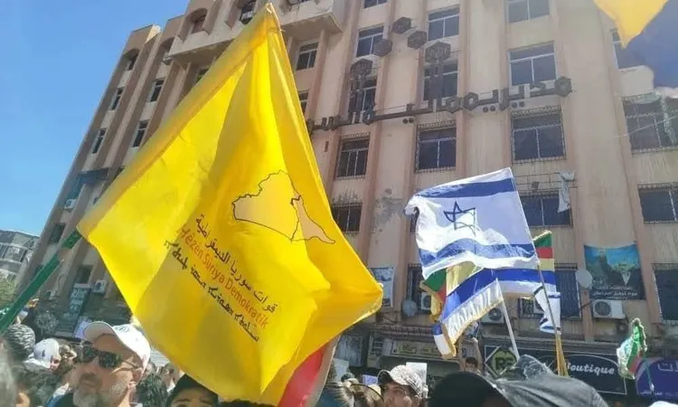 مظاهرات في جنوب سوريا: أعلام إسرائيل تتعانق مع أعلام الدروز والأكراد