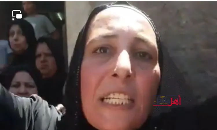 والدة ضحية حادث قطار مطروح: «ابنتي نصفها تحت القطار وزوجي ينزف»
