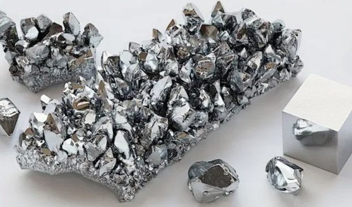 [تعرف على سعر الفضة اليوم الأحد 31 أغسطس 2025، بديل الذهب المثالي]