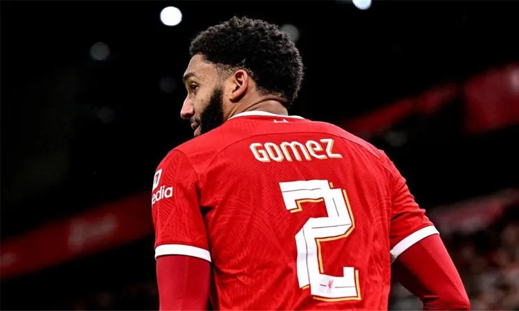 ميلان يفاوض ليفربول لضم جو جوميز في صفقة وشيكة تبشر بالخير