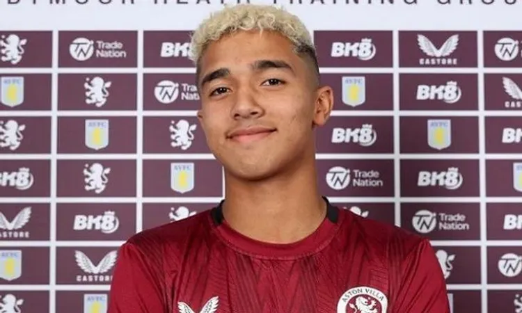 الفتح السعودي يكشف تفاصيل المفاوضات مع عمر خضر لاعب أستون فيلا